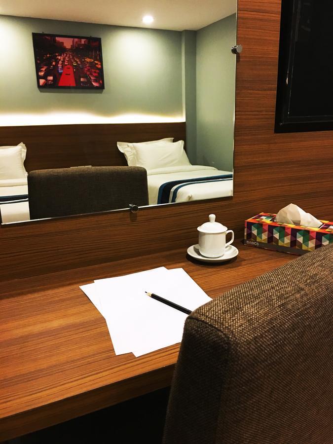 Hotel Azure Yangon Bagian luar foto