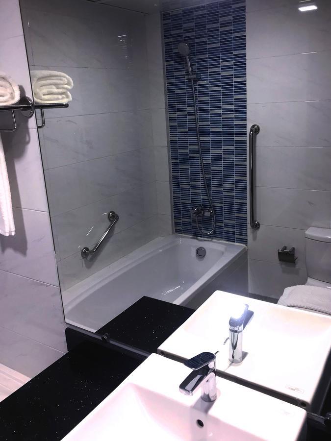 Hotel Azure Yangon Bagian luar foto
