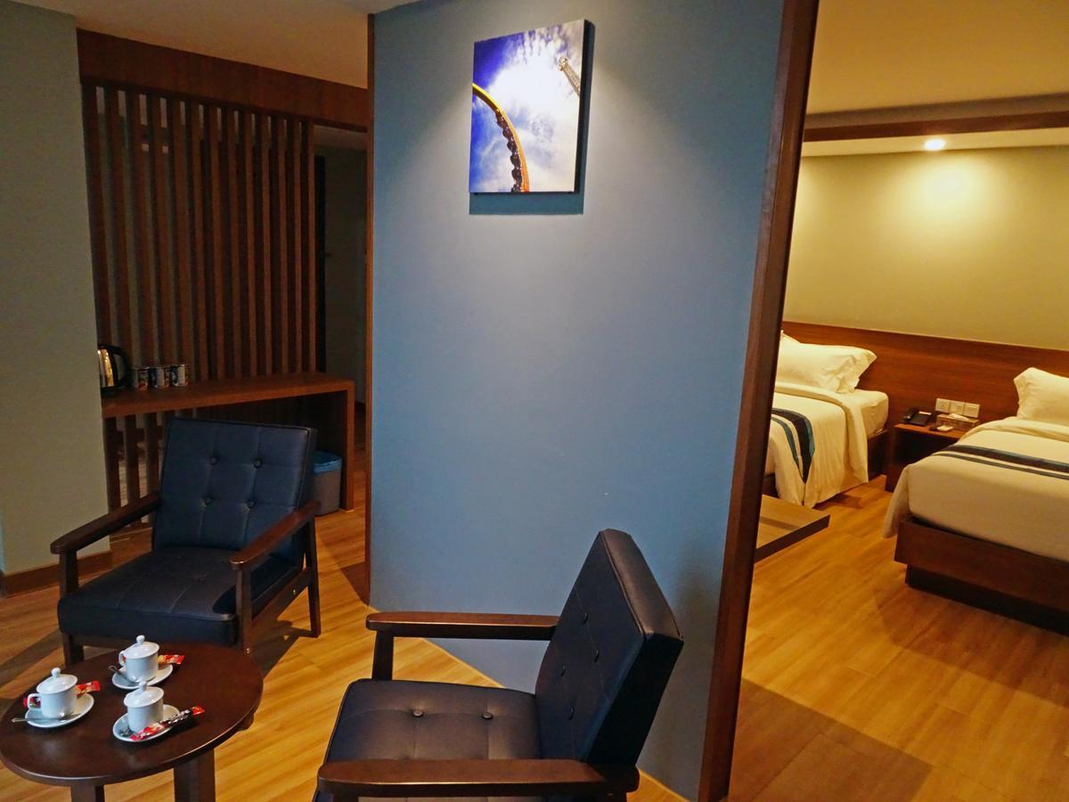 Hotel Azure Yangon Bagian luar foto