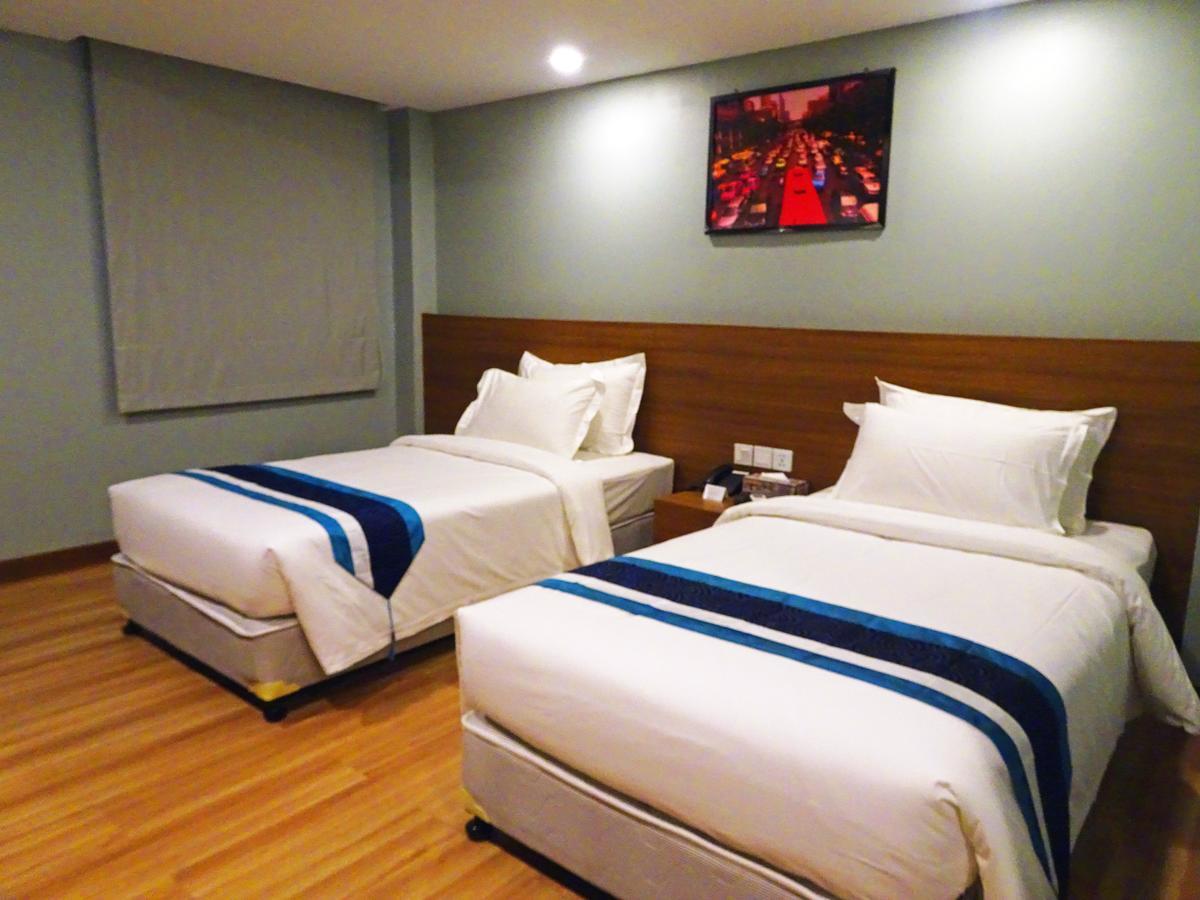 Hotel Azure Yangon Bagian luar foto